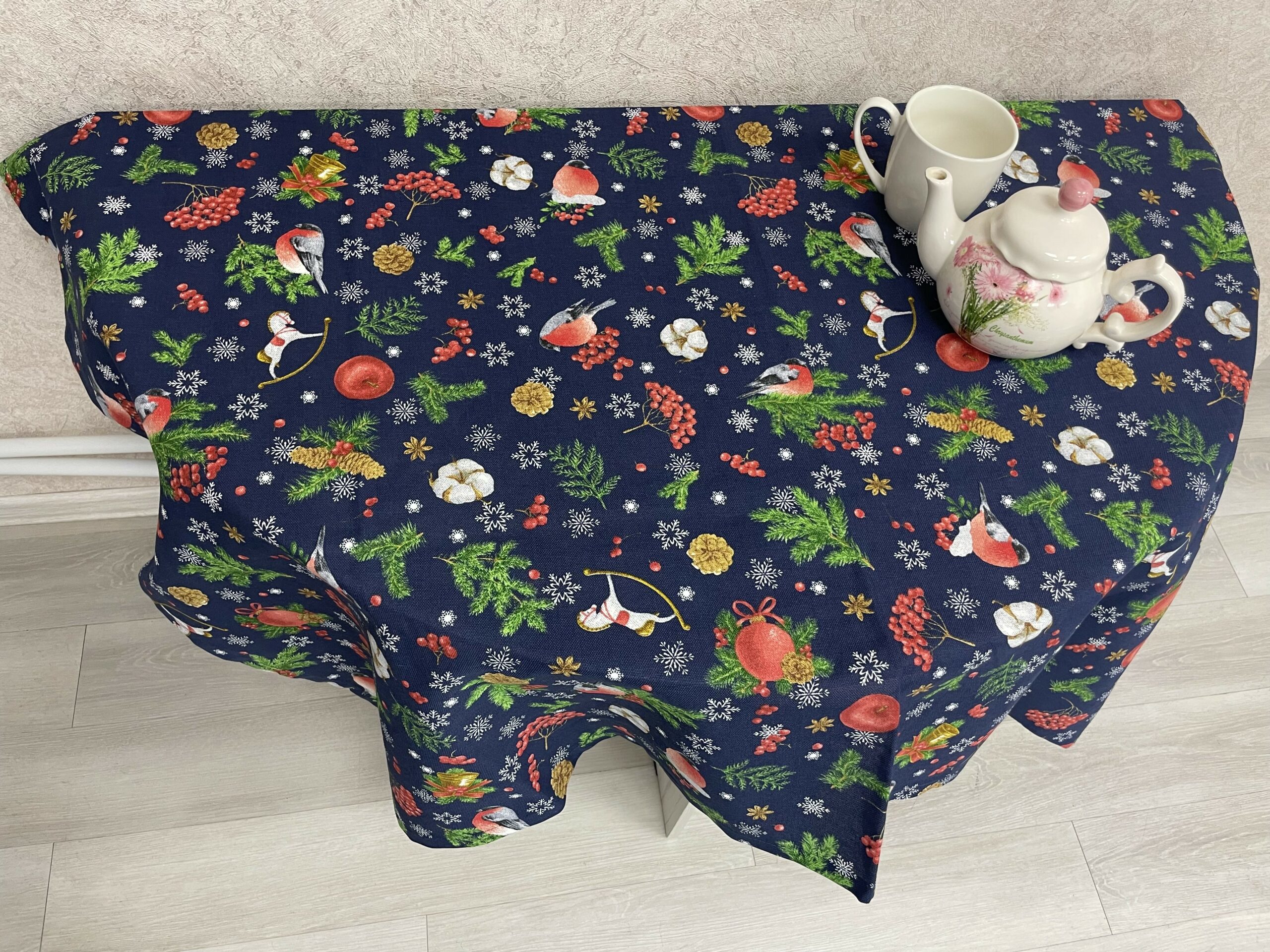 СКАТЕРТЬ рогожка ВОЛШЕБСТВО НА СИНЕМ